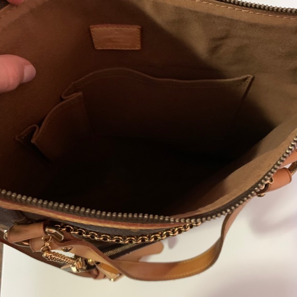 Louis Vuitton cross body sac - Picture 4 of 4